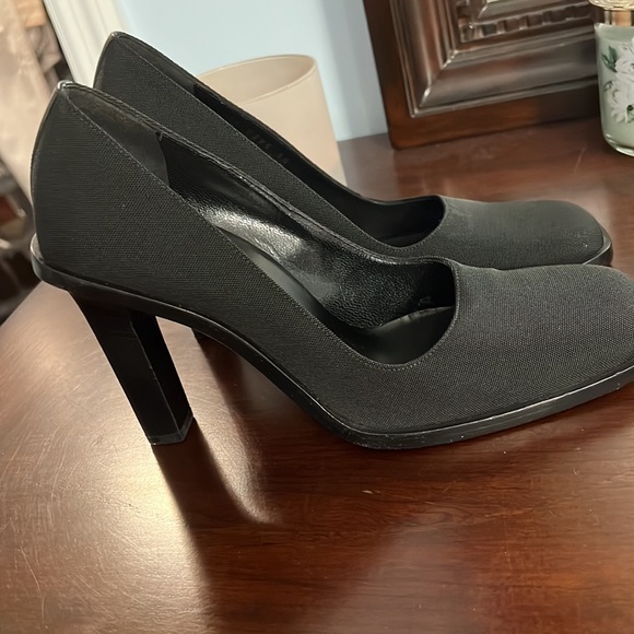 Authentic Gucci - Picture 9 of 12